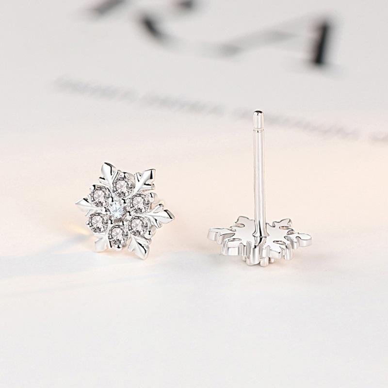 925 Sterling Silver Snowflake Stud Earrings - Elegant Korean Style, Perfect Christmas or Birthday Gift for Women