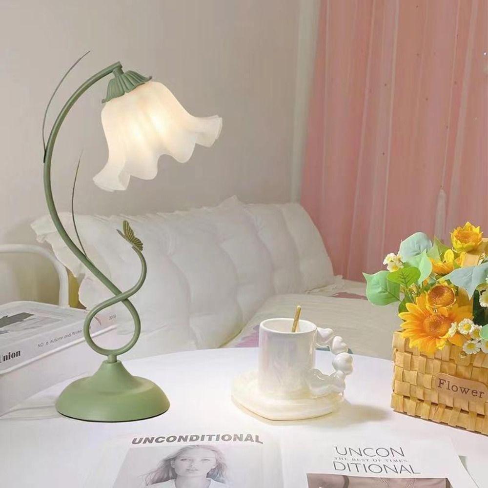 Rural Style Desk Lamp for Creating Atmosphere Floral Table Lamp Vintage Night Light Bedroom