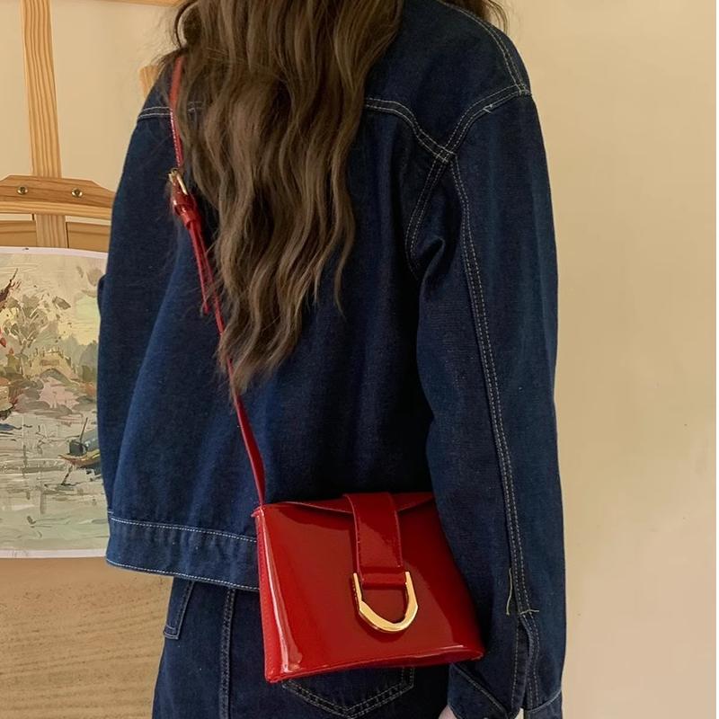 New Small Red PU Leather Crossbody Bags Fashion Metal Horseshoe Buckle Mini Flap Bucket Hand Bags Casual Black Shoulder Bags