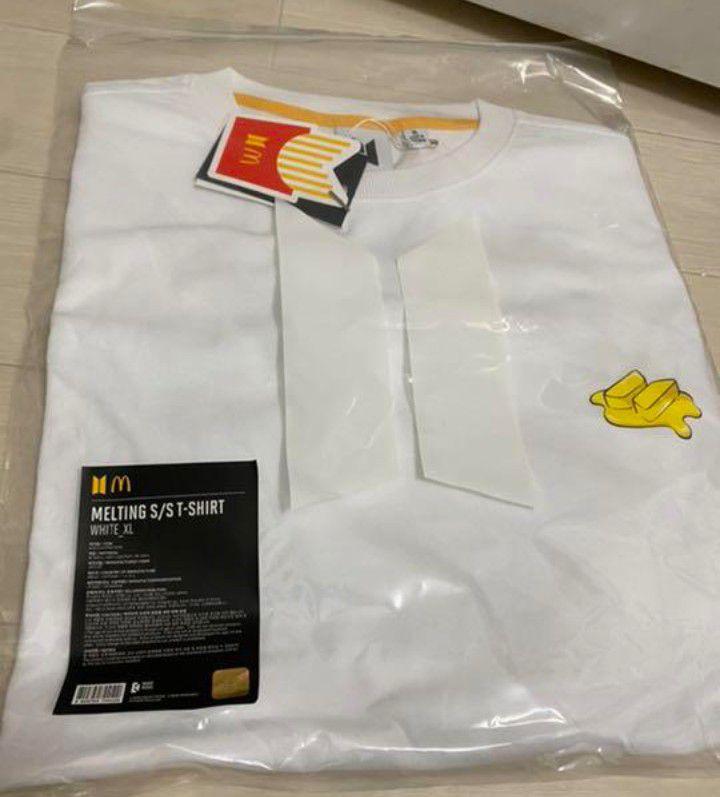 

[USED] BTS McDonald s collaboration T-shirt