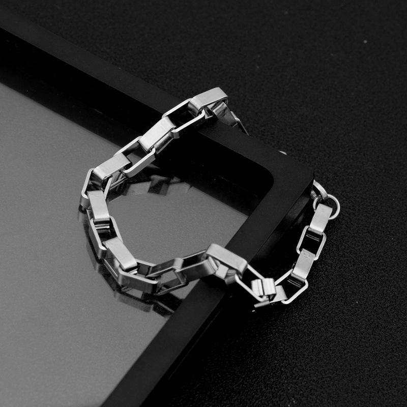 Personalizovaný náramek z titanové oceli pro chlapce: Stylový, Odolný Krabičkový Řetízek - Trendy Unisex Design, Který Nebledne