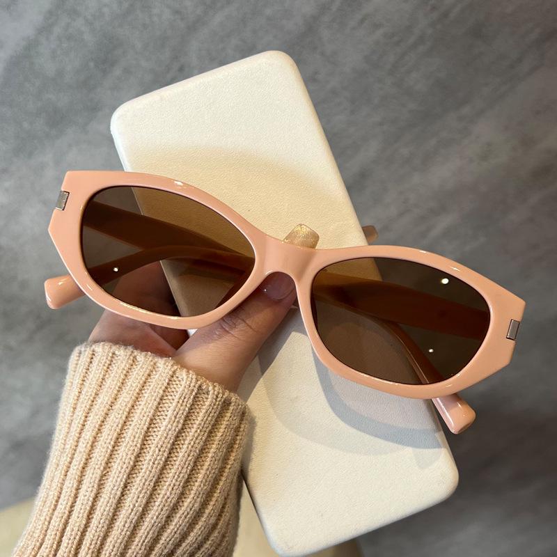 2025 Retro Cat Eye Cocoa Lens Sunglasses - Trendy Sun Protection for Women's Summer Vacation