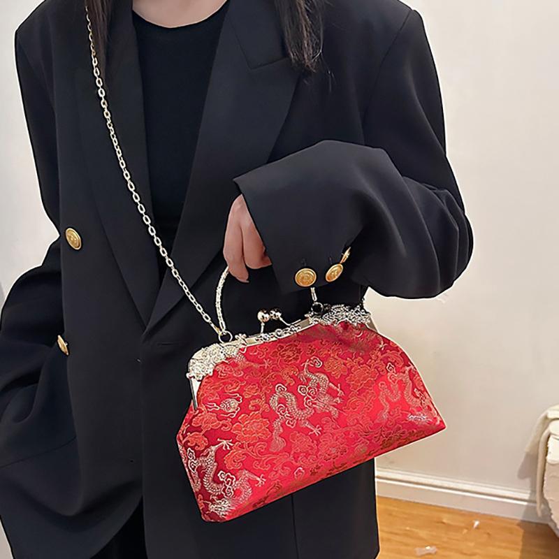 2025 Neue Muscheltasche im chinesischen Stil Kettentasche Nietenhandtasche Jahr des Drachen Aufdruck Damen Schultertasche Umhängetasche