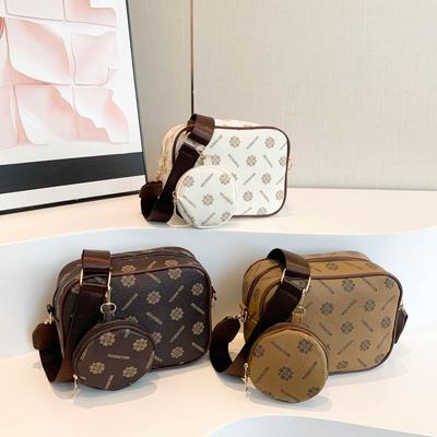 Niche Retro One-shoulder Beautiful Bag for Women New Fashion Trendy Large Capacity One-shoulder Crossbody Small Square Bag