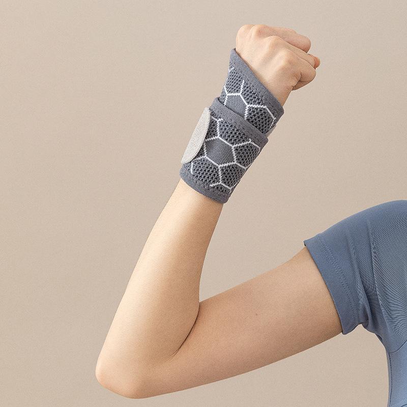 

Защита запястья Honeycomb Sports для защиты сухожилий и предотвращения растяжений One size (single)