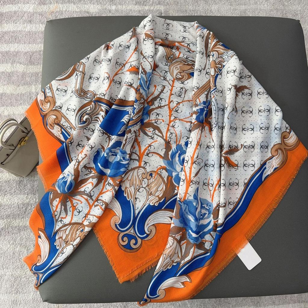 New loose beard large square scarf women's fashion temperament decorative warm scarf travel outside shawl