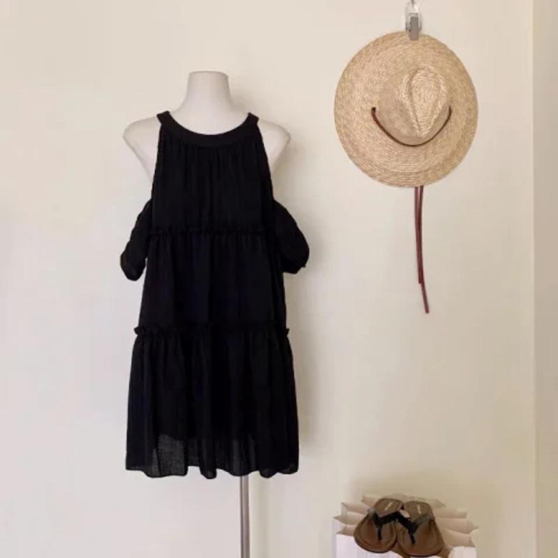

2024 Summer Women s Off-Shoulder Petite Dress - Sweet and Elegant Style S 75-90