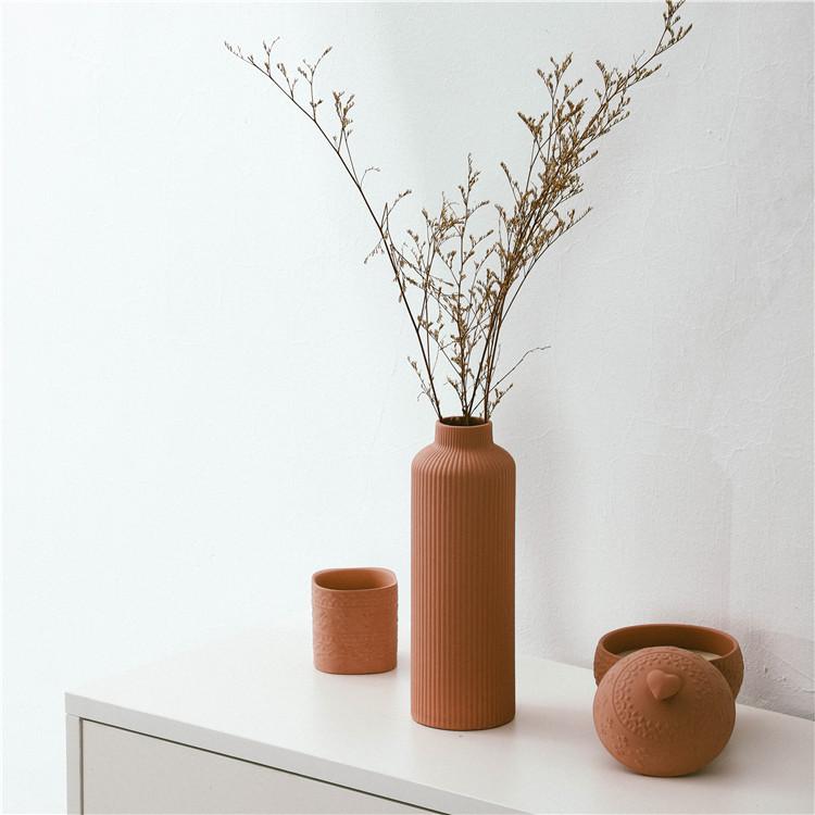 Vertical Striped Embossed Wedding Decoration Hotel Ornamental Matt Vase Clay Vases for Home Decor