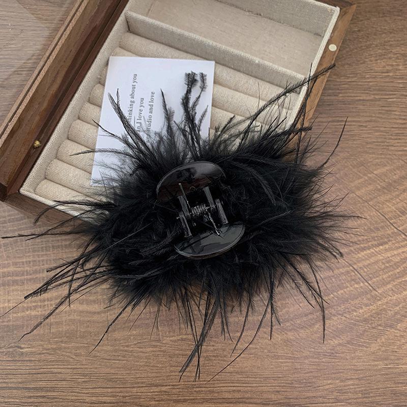 

Высококачественная заколка-акула из перьев и страусиного волоса для осени/зимы - элегантный головной убор с хвостиком 9CMC чёрный