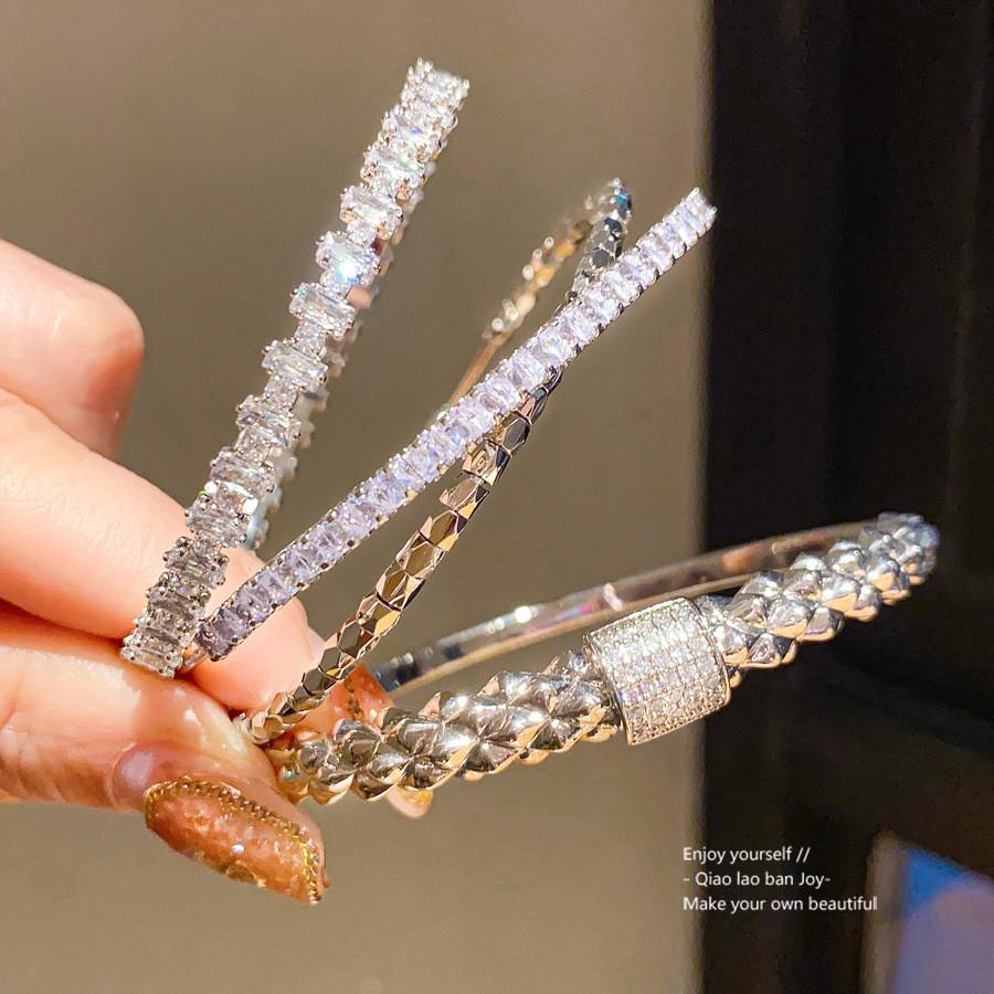 Silver Zircon Geometric Fashion Cuff For Stylish Office Wear