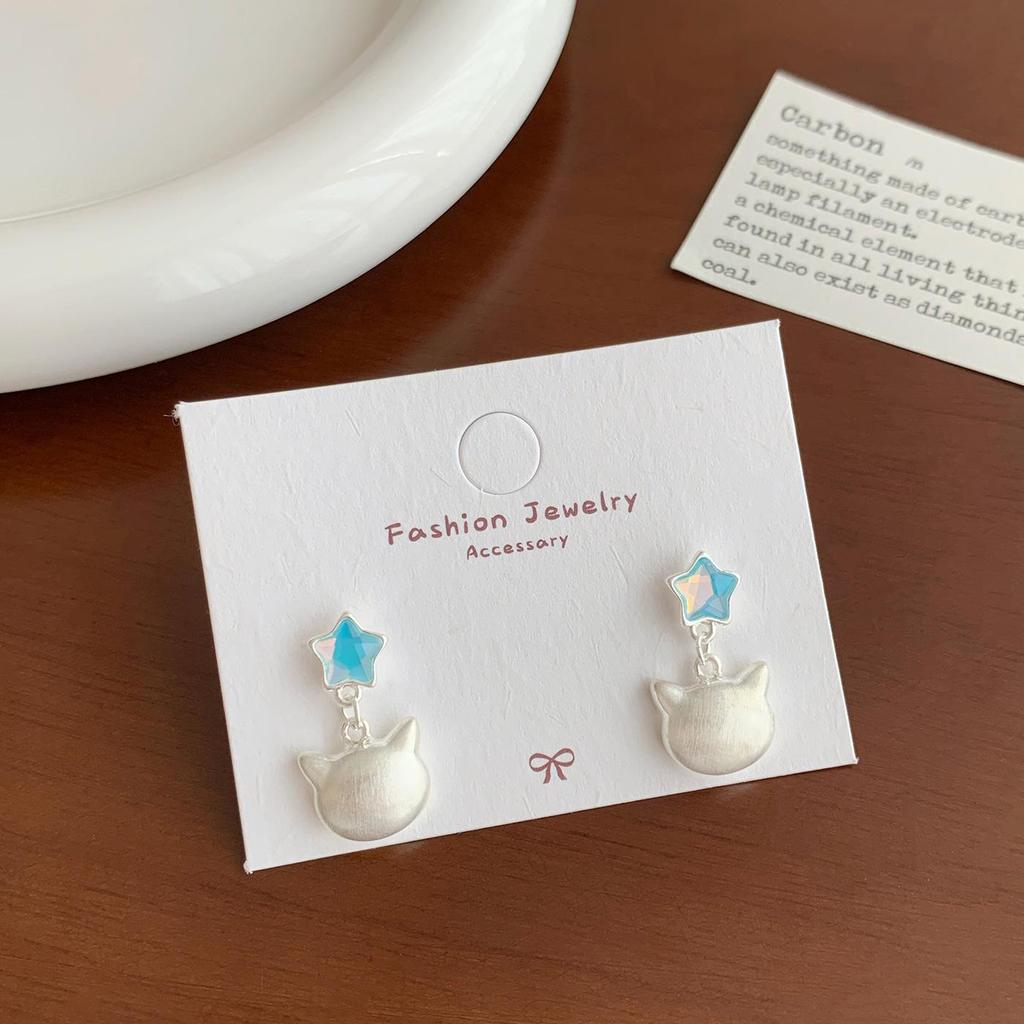 Cartoon Cat Ear Cuffs: Cute, High-End, Non-Pierced Clips for Women - Perfect for Autumn & Winter