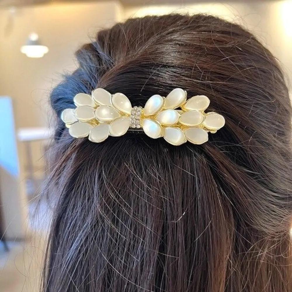 Flower Silver Cubic Automatic Hairpin