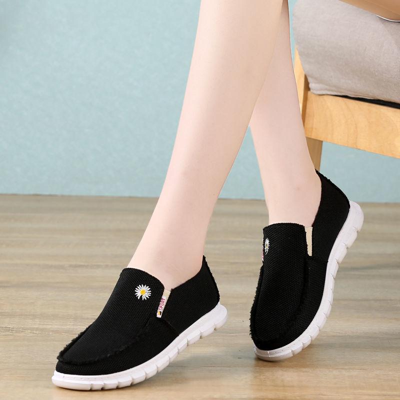 

New casual sports shoes foreign trade versatile Korean version of flying woven breathable comfortable walking shoes one pedal women s single shoes 41 чёрный