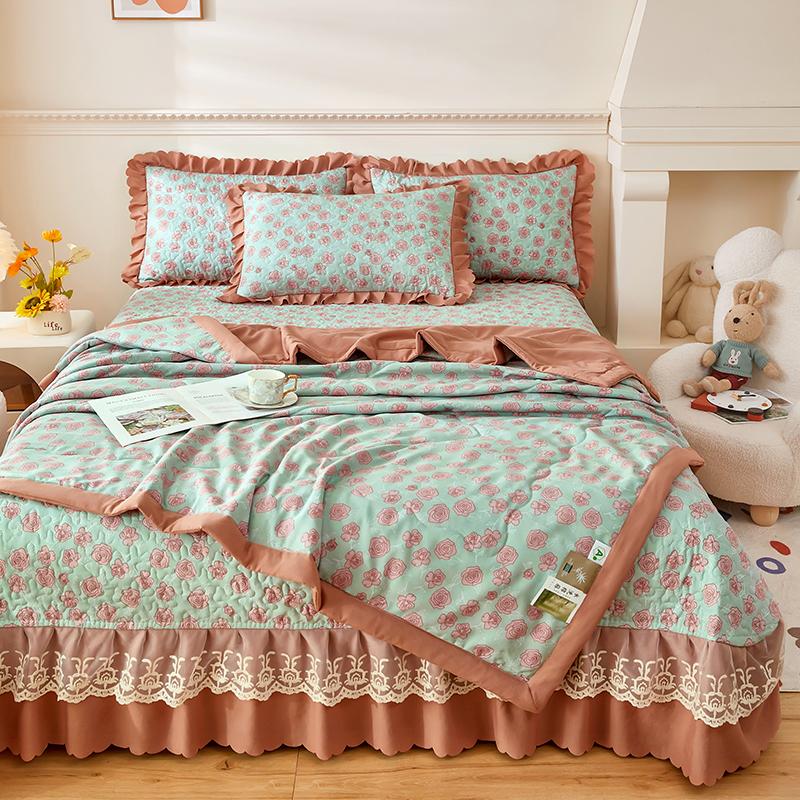 Cartoon Peach Comforter Queen Size, Love Heart Pink Peach Print Quilt Ultra Soft, Ultra Comforter 1 Piece Bedding For Room Decor