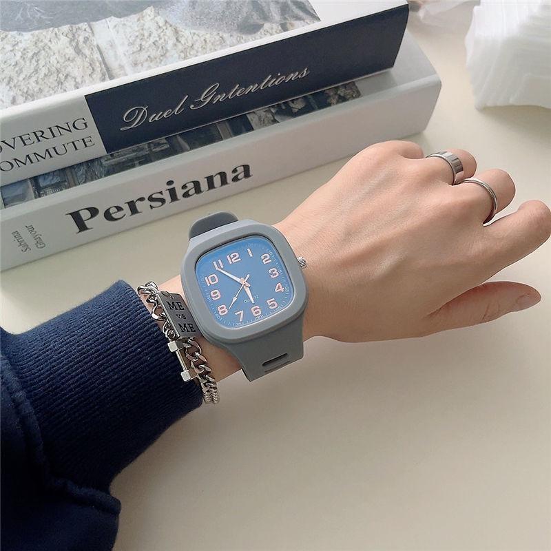 Korean Simple Square Quartz Digital Dial Casual Wrist Watches Rubber Strap Student Couple Watch Waterproof Wristwatch for Men and Women
