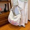 Geräumige gesteppte Hobo-Tasche mit farbenfroher Lotus-Stickerei Modische Umhängetasche für Damen Große Kapazität Tote für Reisen Tägliche Nutzung Weich gepolstert