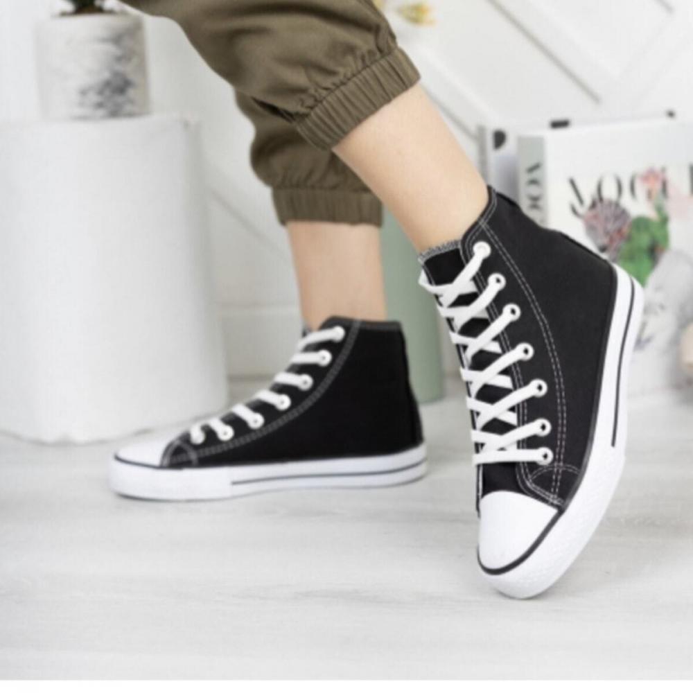 

Женские модные кроссовки