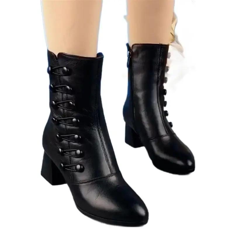 Talvised uued pehmest nahast lühikesed saapad keskmise kontsa ja keskmise toruga ning sametiga mitmekülgsed pehme põhjaga naiste saapad