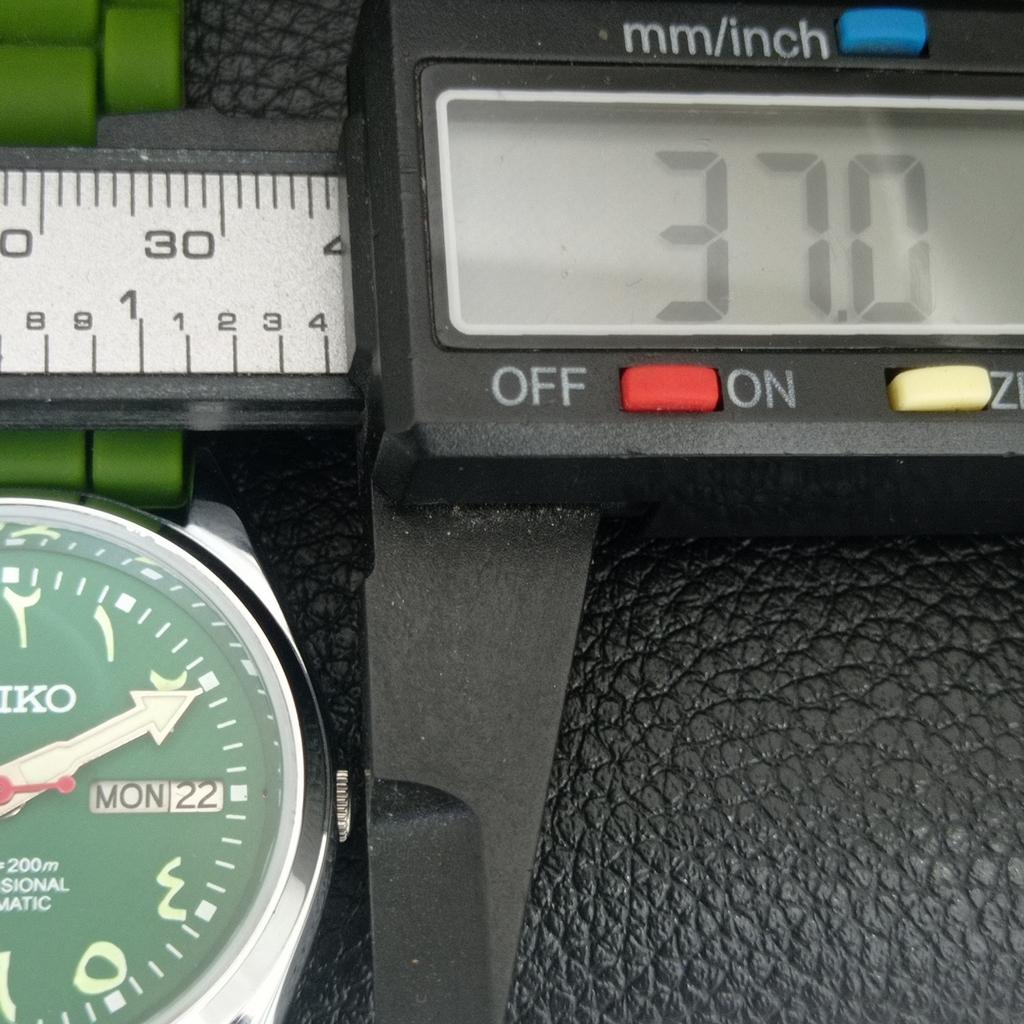 VINTAGE REFURBISHED SEIKO AUTOMATIC 6309A JAPAN MENS GREEN DIAL WATCH A442732-1