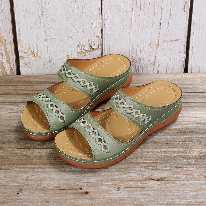 2026 New Women's Retro Stitched Sandals Non Slip Lightweight Soft Sole Casual Comfort Slippers