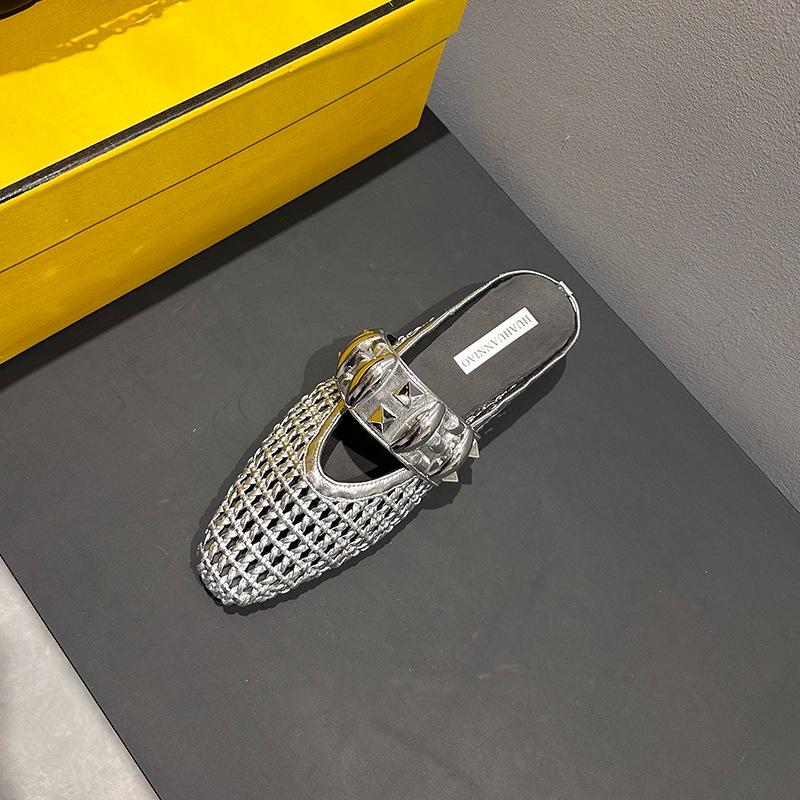 In the Summer of 2025, the New French Retro Hollowed-out Fishing Net Is Breathable, and the Inner Height Is Increased. Sandals for Women Wear Bag H