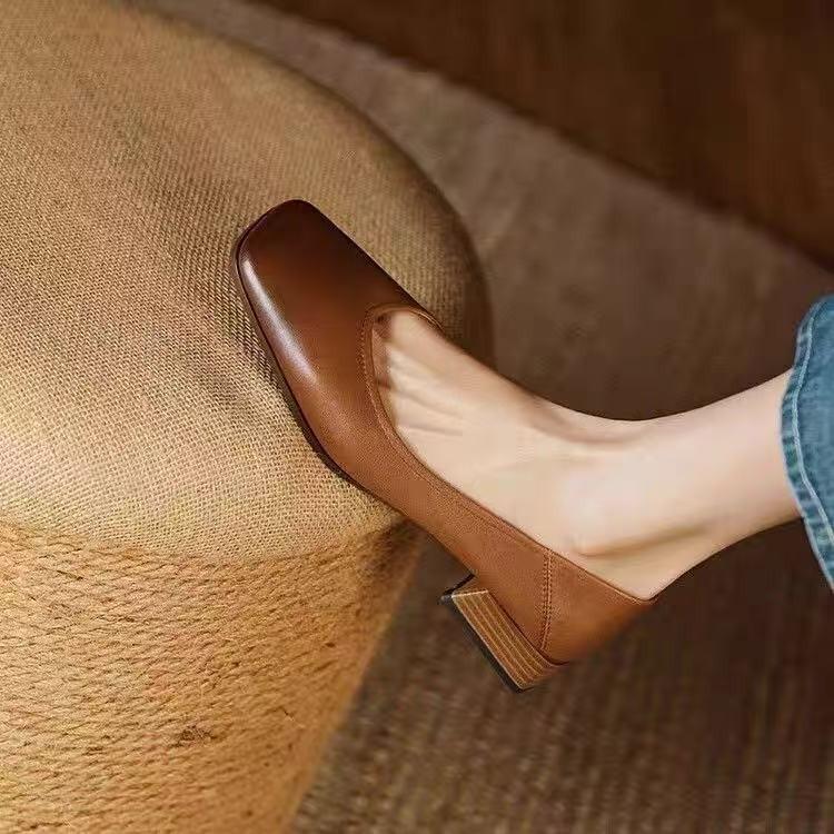 Retro niche single shoes soft and simple temperament spring and autumn new low-heeled single shoes women's square head thick-heeled single shoes