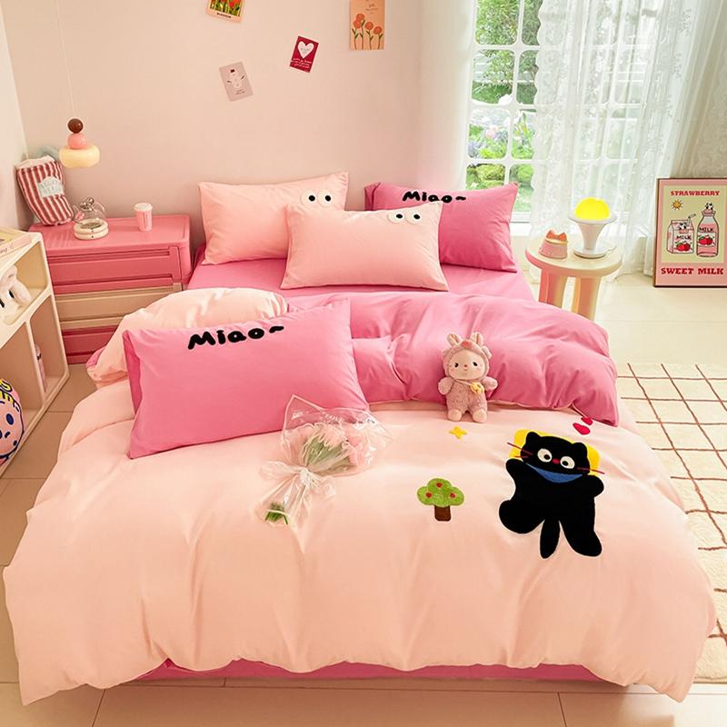 Gentle Cream Tone Duvet Cover Embroidery Craft Kitten Pattern Bedding Skin-friendly Washed Cotton Quilt Cover for Boys and Girls