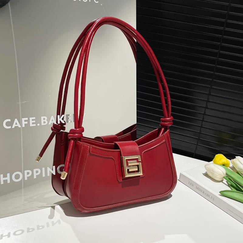 

Модная сумка подмышку лето новая высококачественная текстура плечевая сумка универсальный нишевый дизайн женская сумка красный