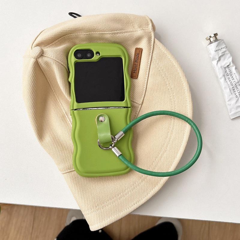 Leather Lanyard for Samsung Z Flip Series: Compatible with Z Flip 6/7 Silicone Case, Cross-Border Trade Accessory.