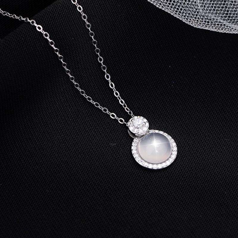 S925 pure silver natural chalcedony necklace, exquisite elegance, diamond-studded round pendant, light luxury, high-end versatile necklace