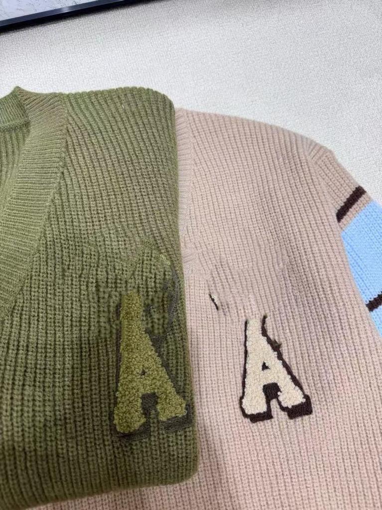 IM Love Heart Unisex Color Block V-Neck Knit Sweater, Autumn/Winter 2025 College Style