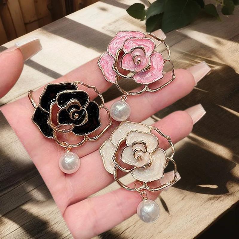 1Pc Refined Resin Rhinestone French Pin, Elegant Camellia Brooch for Women, Daily Banquet Suit Accessory
