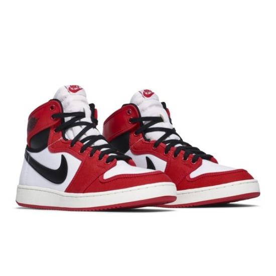 

Air Jordan 1 KO Chicago 2021 Men s DA9089-100 EU 47.5 білий/чорний