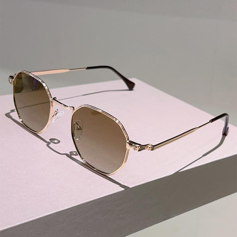 Vintage Sunglasses Men New Fashion Classic Outdoor Decor Shades Women Retro Trendy Brand Design Casual Sun Glasses