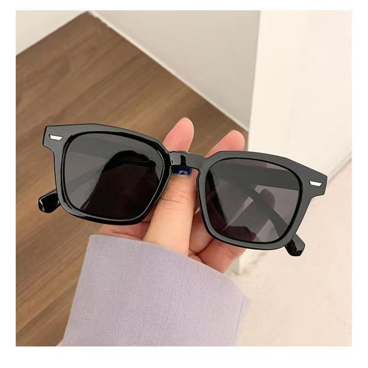 Vintage Sunglasses Wome Sun Glasses UV Protection Ultralight  Eyewear Fashion Luxury PC Unisex Outdoor Glasses
