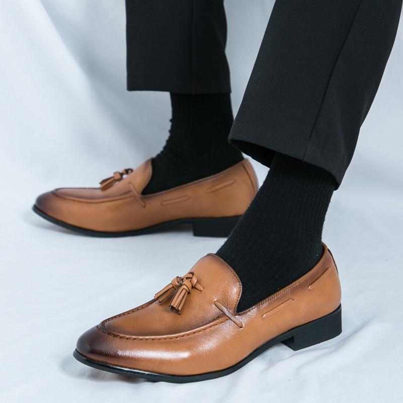 British Gentleman New Men's Pointed Tassels Slip On Shoes Male Designer Formal Wedding Prom Dress Homecoming Footwear