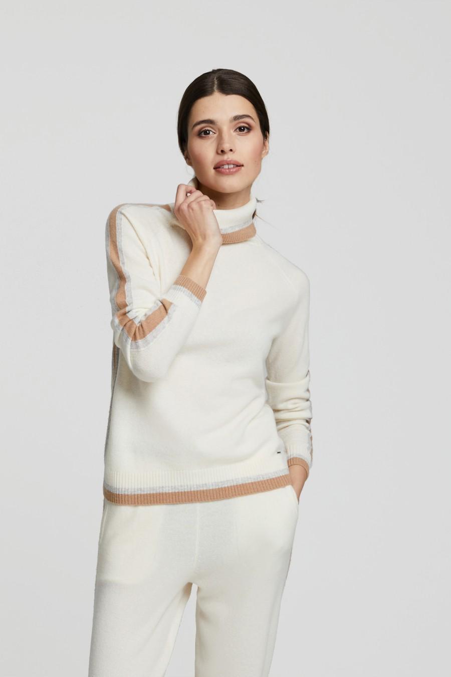 

Светр Marc & Andre (90671) 48(XL) білий