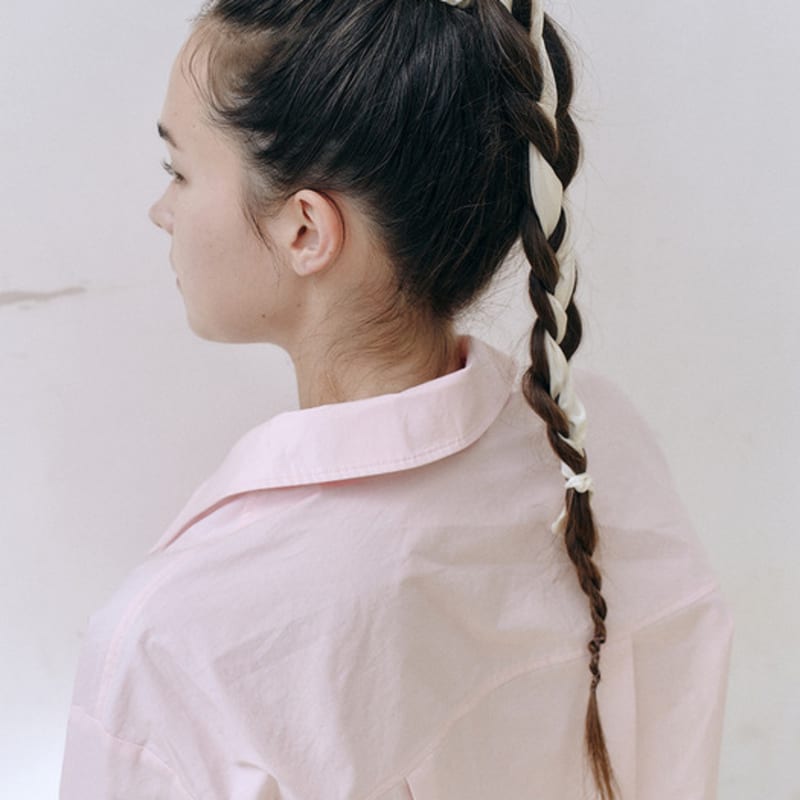 

БЕРМУДСКАЯ ТРАВА Сатиновый платок-скранчи_СЛОНОВАЯ КОСТЬ ONE