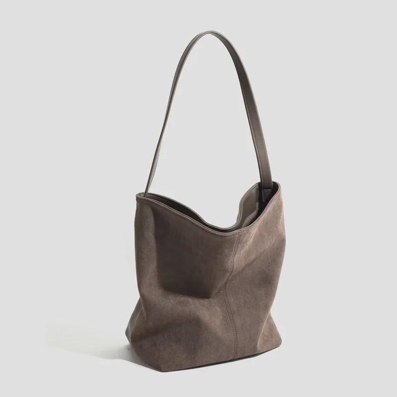 2024 Autumn/Winter High-End Matte Leather Women's Large Capacity Bucket Tote Bag - Versatile for Commuting