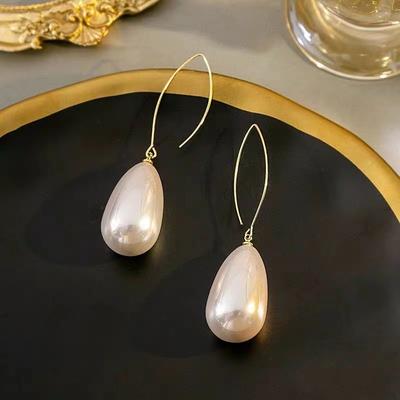 French Simple Big Water Drop Pearl Earrings, High-End Female Exaggerated Niche Design Earrings, Fashionable Versatile Ear Jewelry