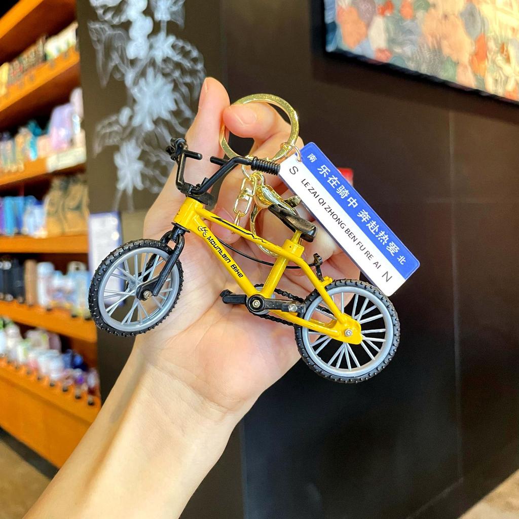 Creative Mini Bike Keychain Exquisite Mountain Bike Key Chain Couple Bag Pendant Gift