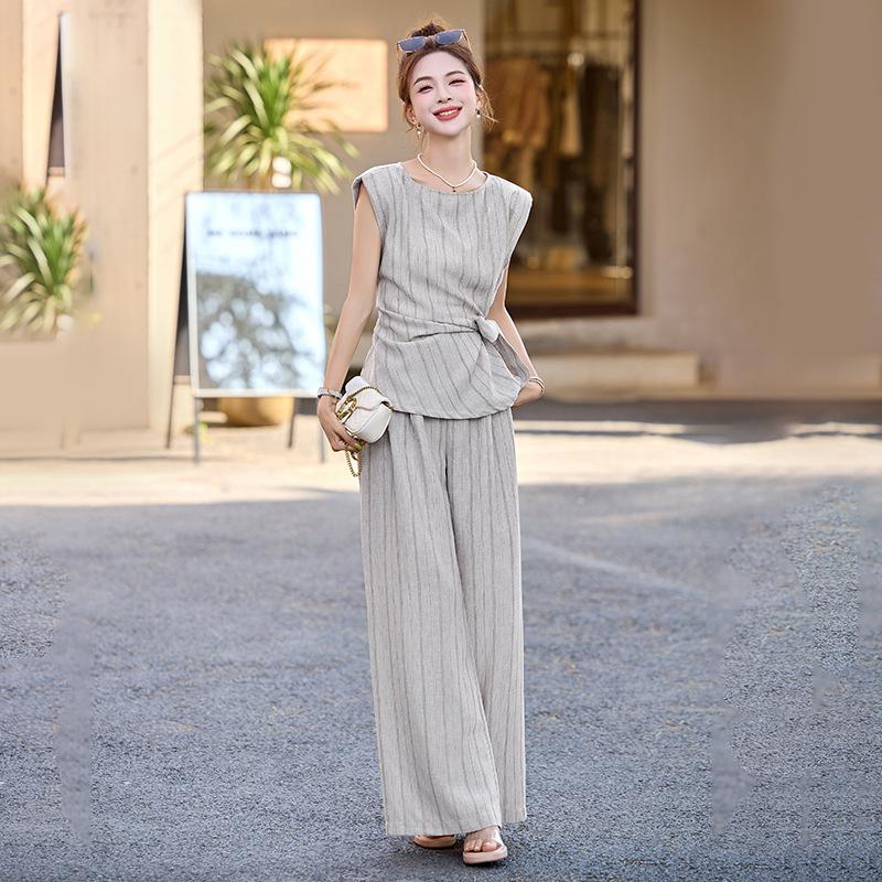 

Летний новый модный дизайн чувство Королевская сестра Фан темперамент полосатый топ без рукавов брюки широкие клеш комплект из двух предметов женский XXL светло-серый