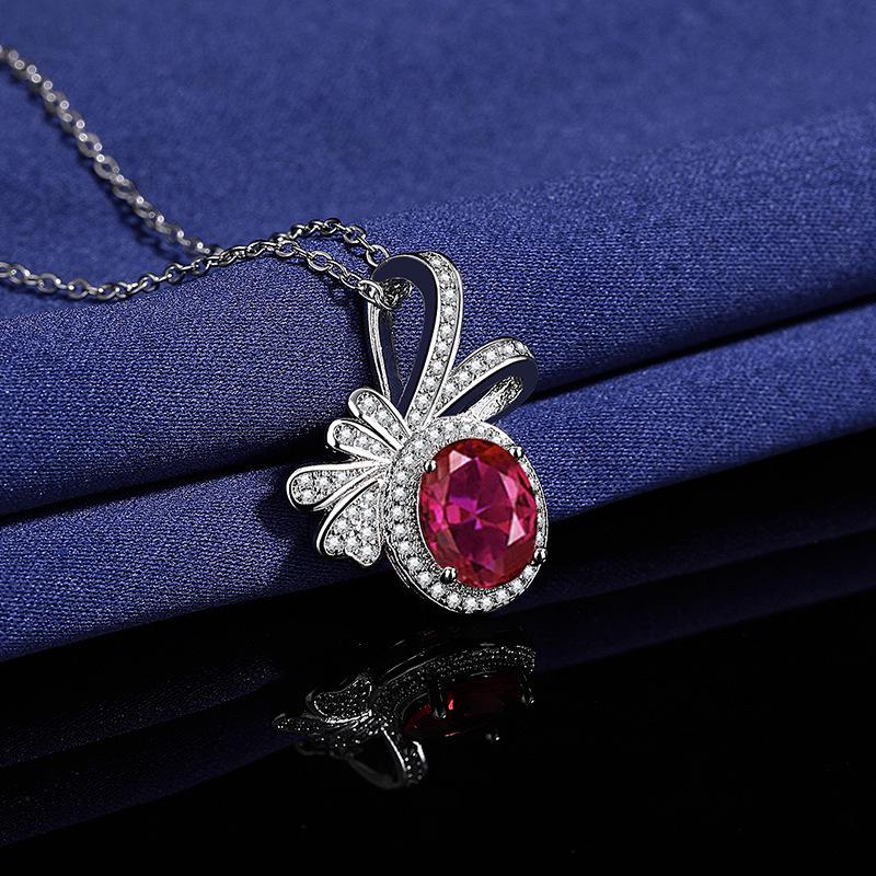 Rose Red Zircon Necklace: Trendy, Versatile, Light Luxury Design