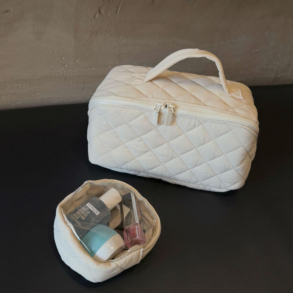 Women Large-capacity Make Up Bag Diamond-shaped Cosmetic Bag Hand-held Travel Toiletry and Storage Bag