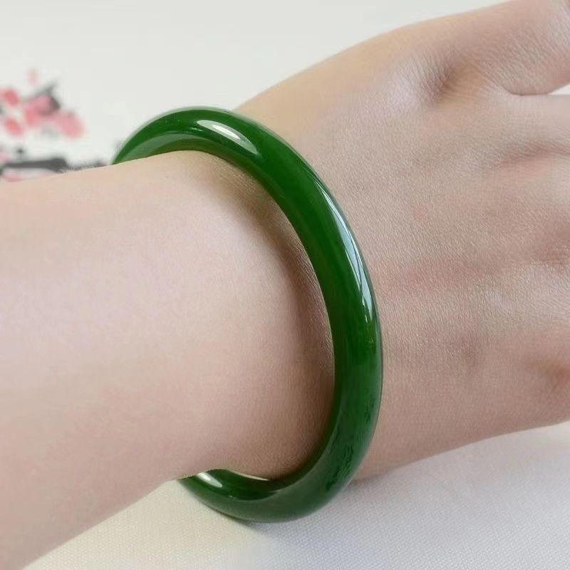 Natural Jade Bracelet Fashionable and Simple Women's Jade Bracelet