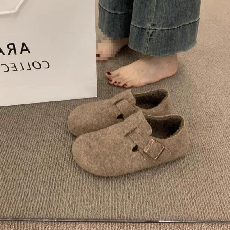 The new autumn retro wears round-toed felt plush women's warm cotton scoop shoes