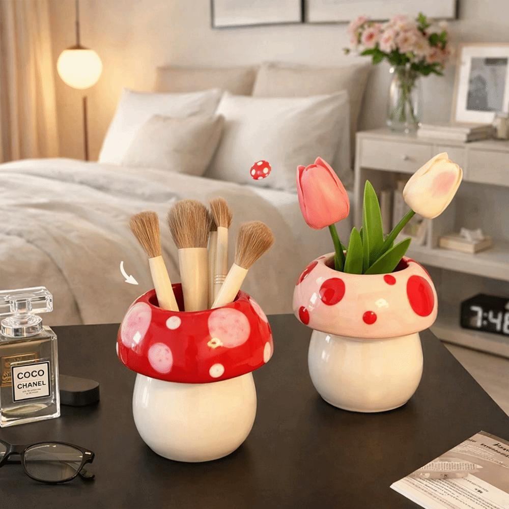 Creative Decoration Mushroom Decorative Piece Pink and Red Makeup Brush Holder  Makeup Organization