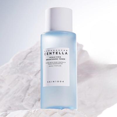 Madagascar Centella Hyalu-Cica Brightening Toner 210mL