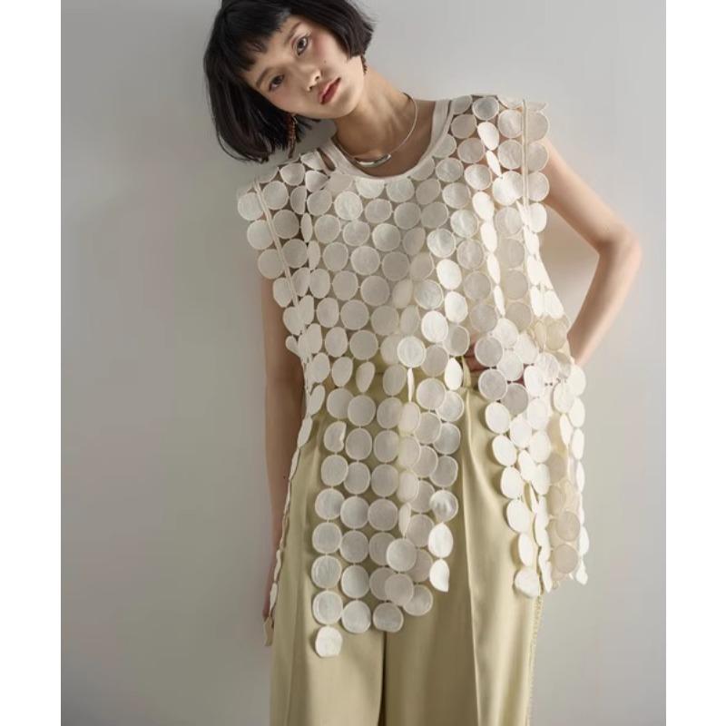 

DIMANAF 2025 Новая футболка Женский вязаный кружевной жилет Без рукавов Ажурный Летний стиль Базовые топы Свободный One Size белый