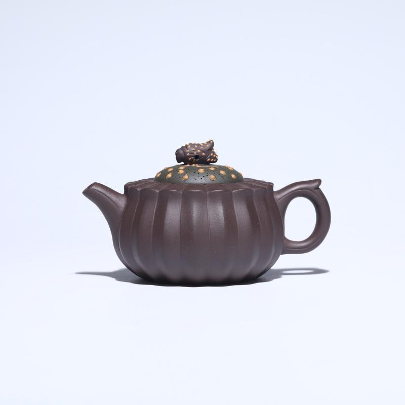 

Honeybee Green Chrysanthemum Petal Yixing Zisha Teapot, Original Purple Clay, Crafted by Renowned Artist